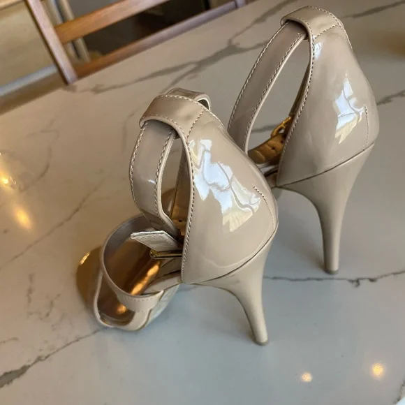 Steve Madden Strappy Nude Heels size 8.5 - Picture 4 of 4